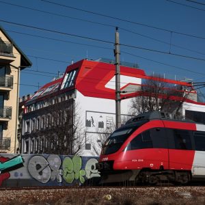 Daneshgar Architects3